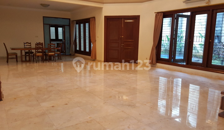 Rumah Terang di Pejaten Barat 2