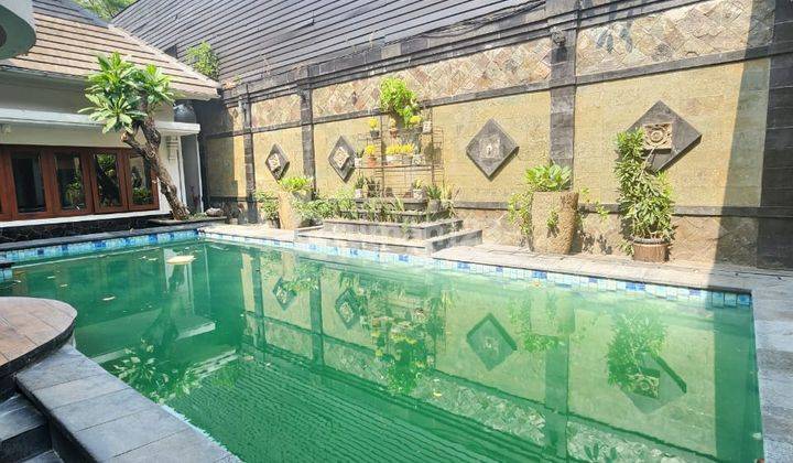 House for rent at Menteng 2