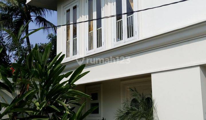 Bright and Simple House in Kemang 2