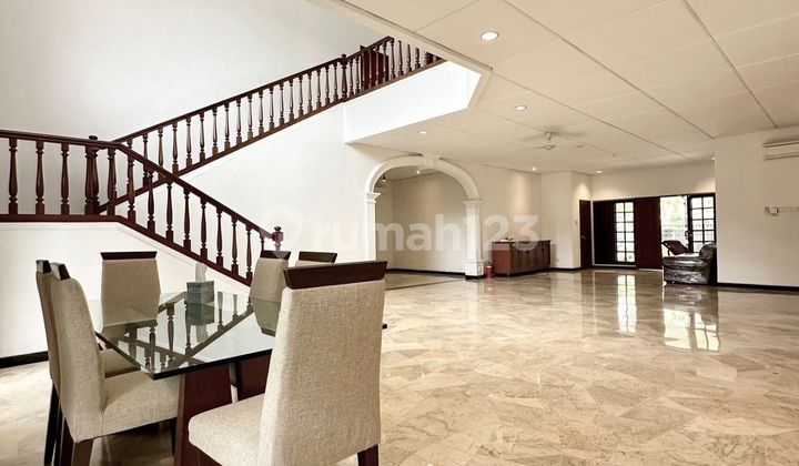 Spacious Expat-Ready Residence in Prestigious Permata Hijau Spacious Expat-Ready Residence in Prestigious Permata Hijau