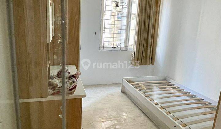 3 kamar plus lantai rendah bisa KPA Apt.Royal mediterania 2