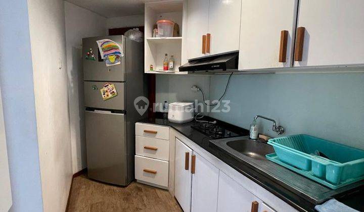 2br + Luas 72 M2 Full Furnish Lantai Rendah Apt.royal Mediterania 1