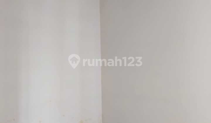 2 Empty Rooms 2AC, Kitchen Set Apt. Mediterranean Garden Res 2