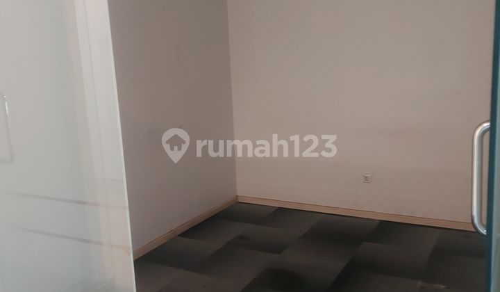 Rent Office Space at Apl Tower, Semi-Furnished in Tanjung Duren