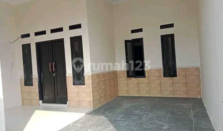 House for Sale, Plot Near Soetta Airport, Sepatan Yimur, Good House with SHM Certificate in East Sepatan.