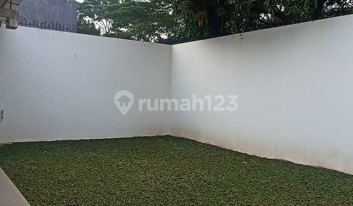 6-Bedroom Rental House, Golf BSD, 4 Cars, Similar to Navapark Giri Loka Zora