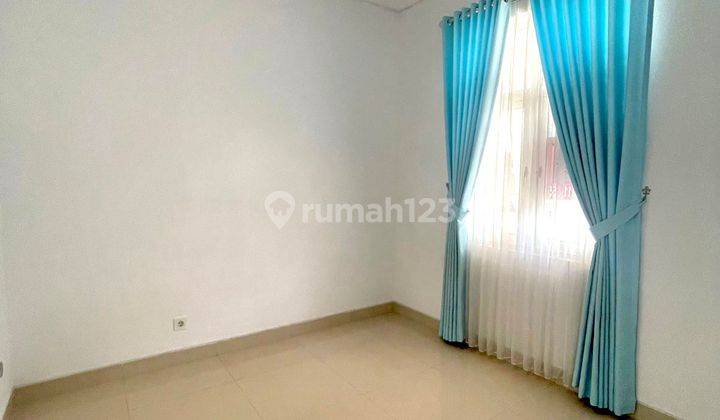 Rumah 2 Lantai Bagus Semi Furnished HGB di Visana The Savia Park Bsd, Tangerang 2