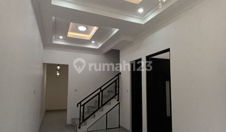 Nice House FULL GRANITE, BSD Kencana Loka Station Economical, Tangerang