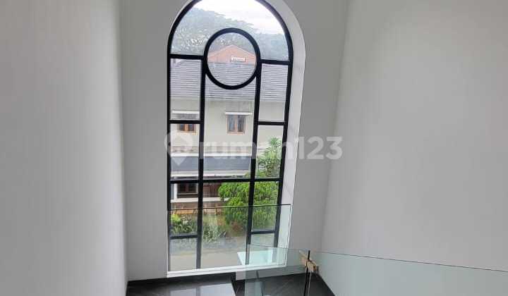 WOW 8 Cars Can, Alam Sutera Hook House, Amarylis Villa Swimming Pool 2