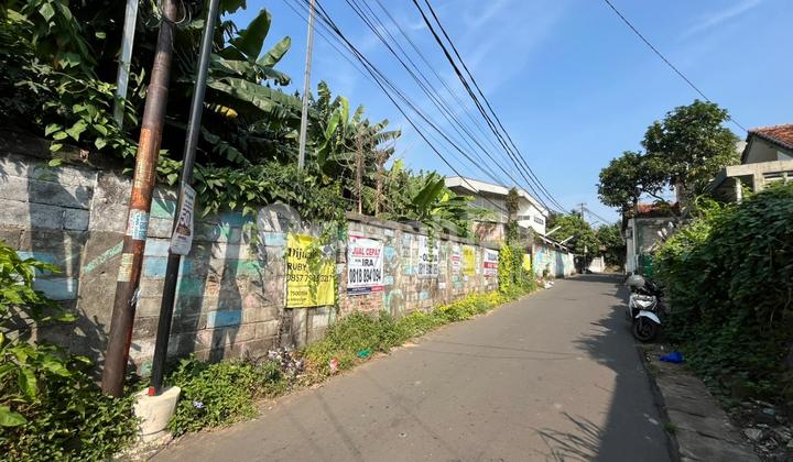 FOR RENT 1300 sqm Land Behind Toyota Ciputat, Suitable for Cafe and Warehouse Business Rentals