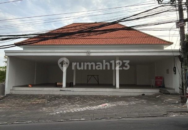 Newly Built Shop House for Rent by the Roadside, in Pererenan Area. 1
