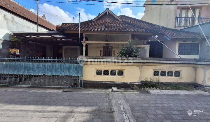 Rumah 1 Lantai Berdesaign Bali Dijual, Area Denpasar Barat 1