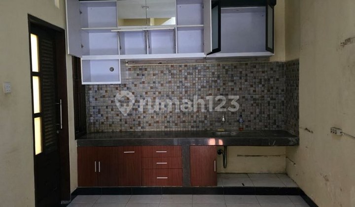 New House Near Public Facilities for Rent, in West Denpasar Area 2