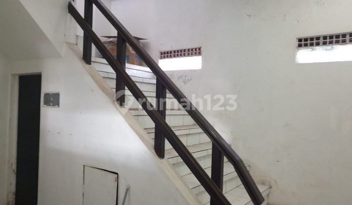 Shop House for Sale on the Main Roadside, North Denpasar Area