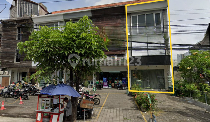 Strategic 3-Story Shophouse for Rent, in Premium Kuta Area, Badung Strategic 3-Story Shophouse for Rent, in Premium Kuta Area, Badung