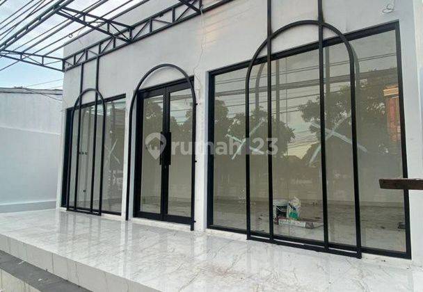Ruko 1 Lantai Dipinggir Jalan Raya Disewakan, di Sanur 1