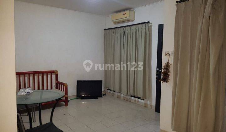 Rumah Bagus 2 Lantai Disewakan Area Sunset Road, Kuta 8