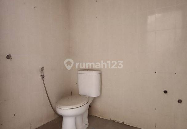 Ruko di Jalan Utama Pemecutan Kaja, Denpasar Barat 3