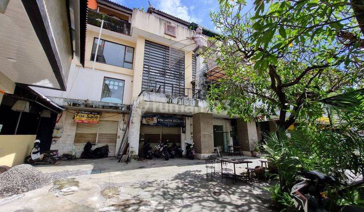 Ruko 3 Lantai Dijual Lokasi Strategis Kuta, Badung 8
