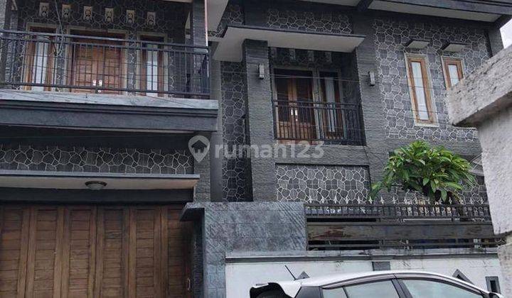 Rumah Bangunan 2 Lantai di Buleleng, Bali 1