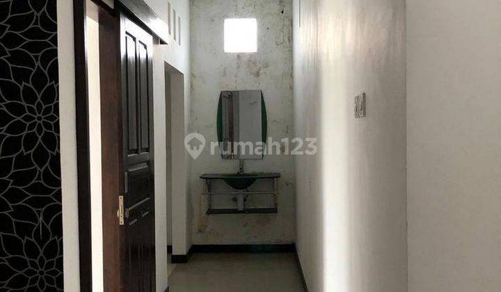 Rumah Bangunan 2 Lantai di Buleleng, Bali 5