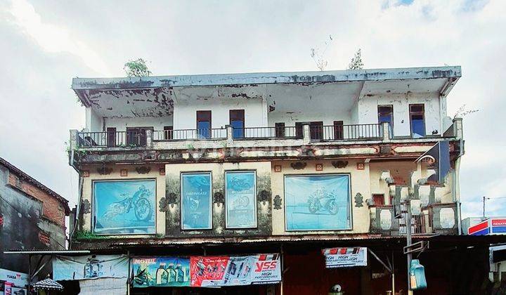 Ruko Bangunan 3 Lantai Disewakan di Gianyar, Bali 1