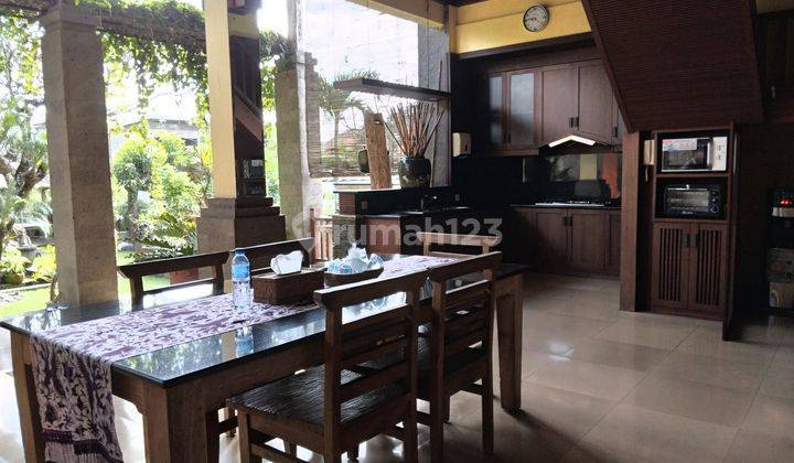 Villa With Fully Classic Art Design In Petitenget, Kuta Badung 2