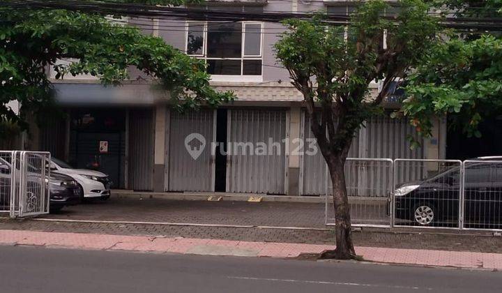 Ruko 3 Lantai Elegan di Gatot Subroto Barat, Denpasar Barat 1