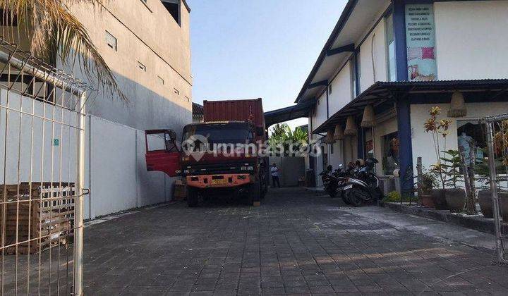 Kantor Tempat Usaha Dijual Lokasi Strategis, Area Kerobokan 1