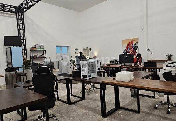 Kantor Dan Ruang Usaha Furnished Disewakan, Area Canggu 2