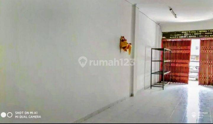 3 Floor Shophouse on Main Road for Sale, West Denpasar area 2