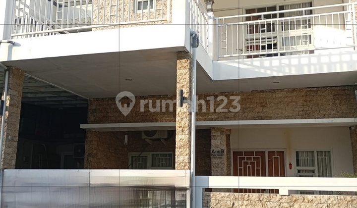 Rumah Bagus 2 Lantai Full Furnished Disewakan, di Area Jimbaran