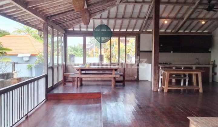 Villa dengan Gaya Tradisional Disewakan, di Pererenan, Badung Area