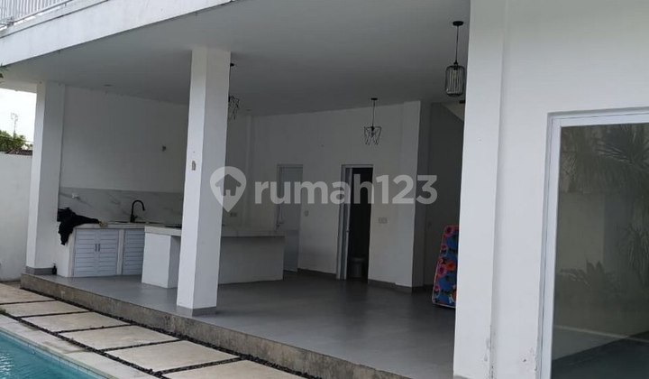 2-Story Tropical Minimalist Villa for Sale, in Munggu Area