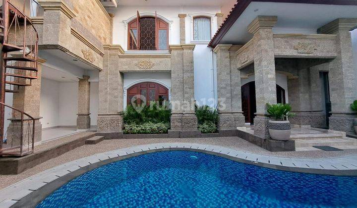 Villa In Elite Area For Sale, Renon Area 1