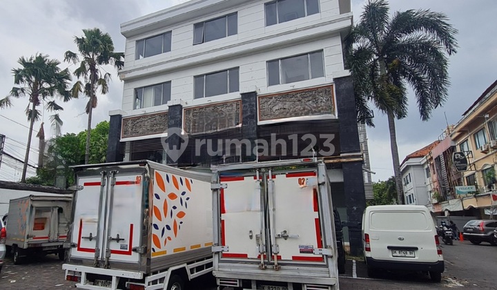 4-Story Building for Rent, West Denpasar Area, City Center Location 4-Story Building for Rent, West Denpasar Area, City Center Location
