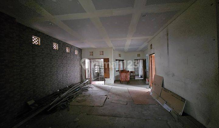 Ruko 3 lantai Lokasi Bagus Dijual, di Muding 2