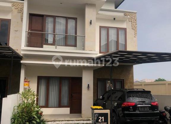 Modern House 3 Bedrooms in One Gate System Complex for Rent on Sunset Road, Seminyak Modern House 3 Bedrooms in One Gate System Complex for Rent on Sunset Road, Seminyak