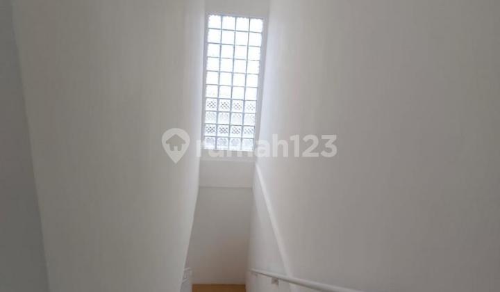 Rumah Minimalis 2 Lantai 2 Kamar Tidur Disewakan, Renon area 2
