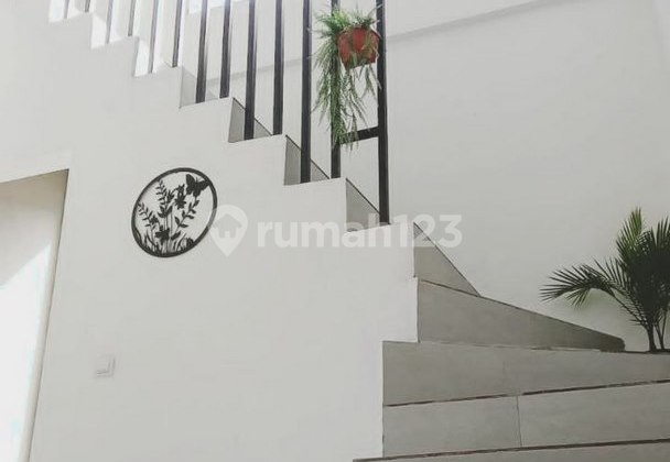Villa Cantik Semi Furnished Disewakan, di Benoa, Jimbaran Area