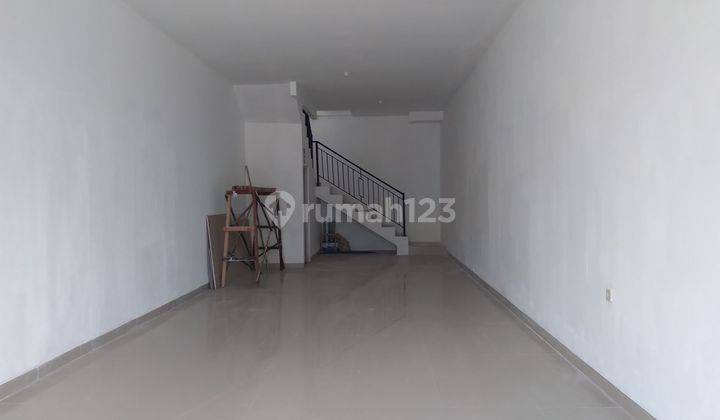 Ruko Kantor 2 Lantai Disewakan, arae Renon 2