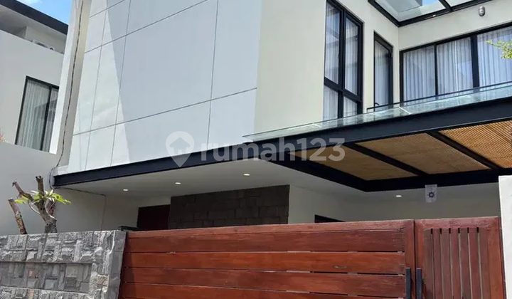 New and Nice 2-Story House for Rent, Renon Denpasar area New and Nice 2-Story House for Rent, Renon Denpasar area