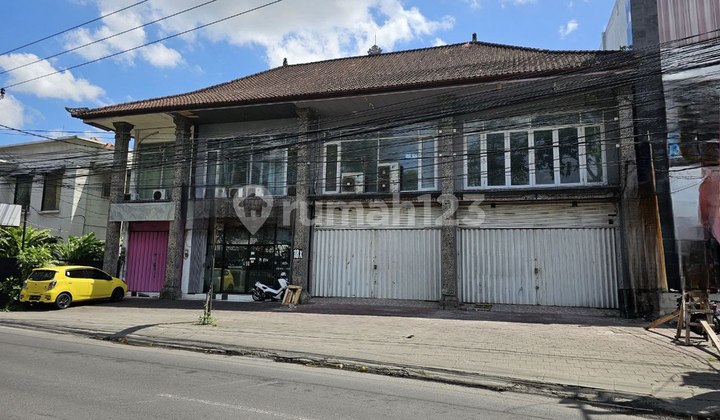 Excellent 2-story shop house for rent, Kerobokan area.