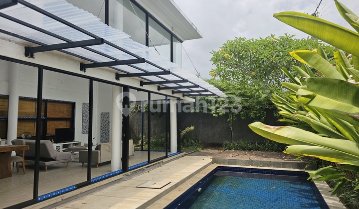 Villa Tropis 3 Kamar Tidur Disewakan di, Dharmawangsa Benoa Area