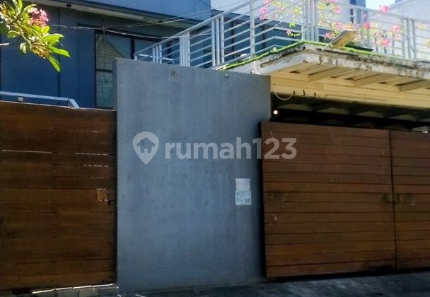 Villa 4 Lantai dengan Gaya Minimalis Dijual, di Seminyak Area Villa 4 Lantai dengan Gaya Minimalis Dijual, di Seminyak Area