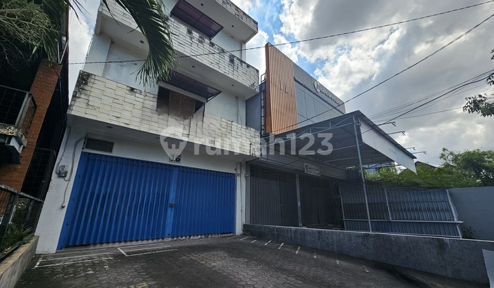 Ruko 3 Lantai di Mainroad Denpasar Barat Disewakan, di Denpasar Barat