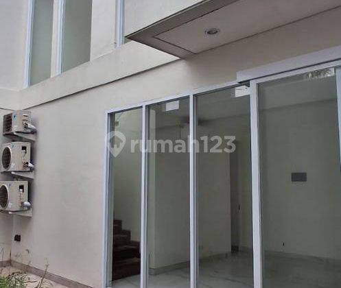 Rumah baru 3+1 bedroom Dijual, area Munggu 1