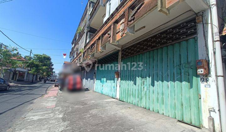 3-Storey Shophouse Strategic Location For Sale, West Denpasar Area 2