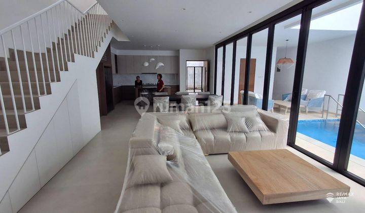 4 Bedroom Villa For Long Term Rent, Seminyak Area 2