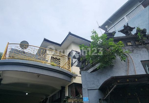 Rumah 2 Lantai di dalam Komplek Perumahan Dijual, Denpasar Utara area